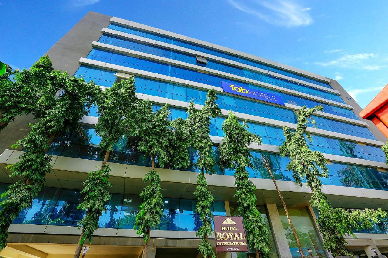 Fabhotel Royal International 孟买 外观 照片