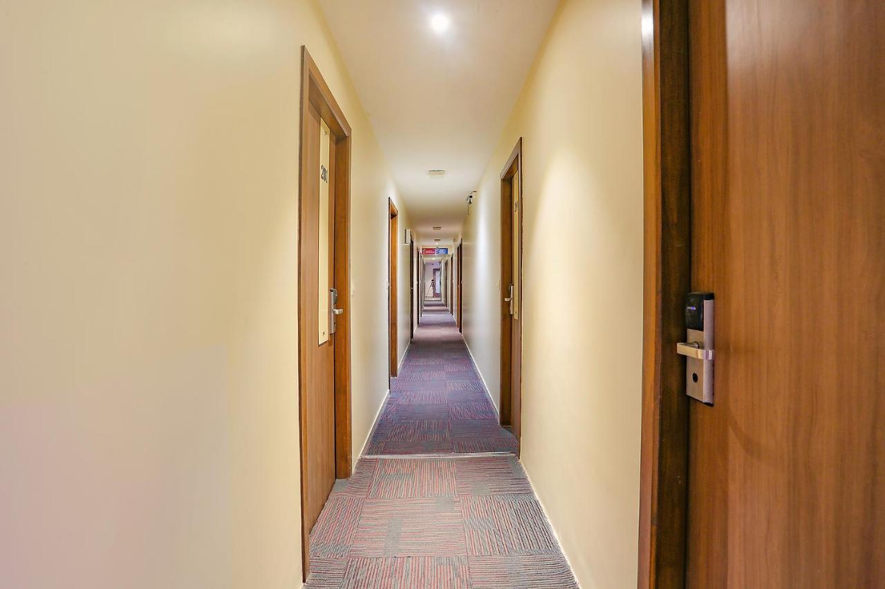 Fabhotel Royal International 孟买 外观 照片