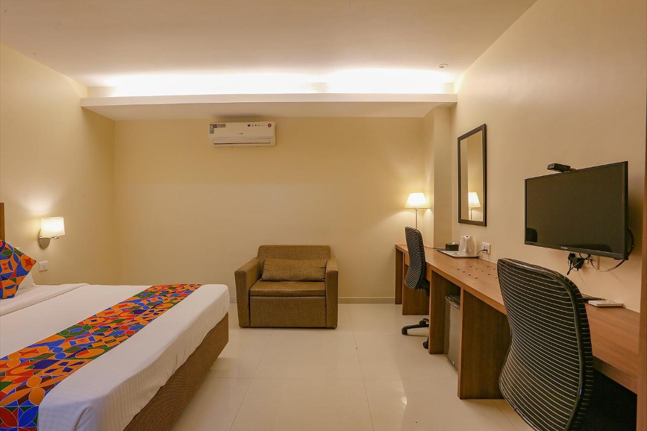 Fabhotel Royal International 孟买 外观 照片
