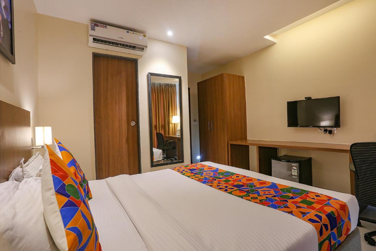 Fabhotel Royal International 孟买 外观 照片