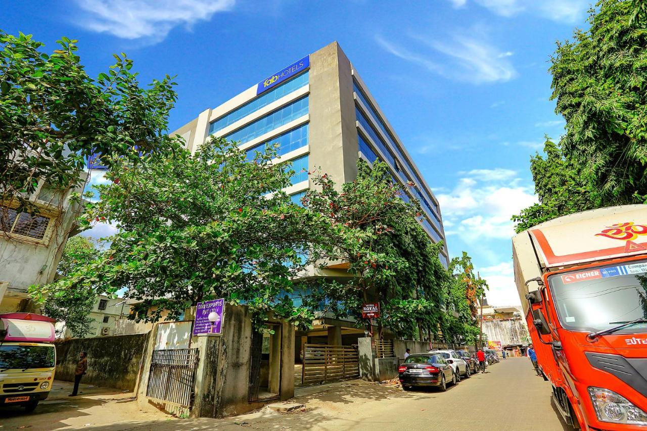 Fabhotel Royal International 孟买 外观 照片
