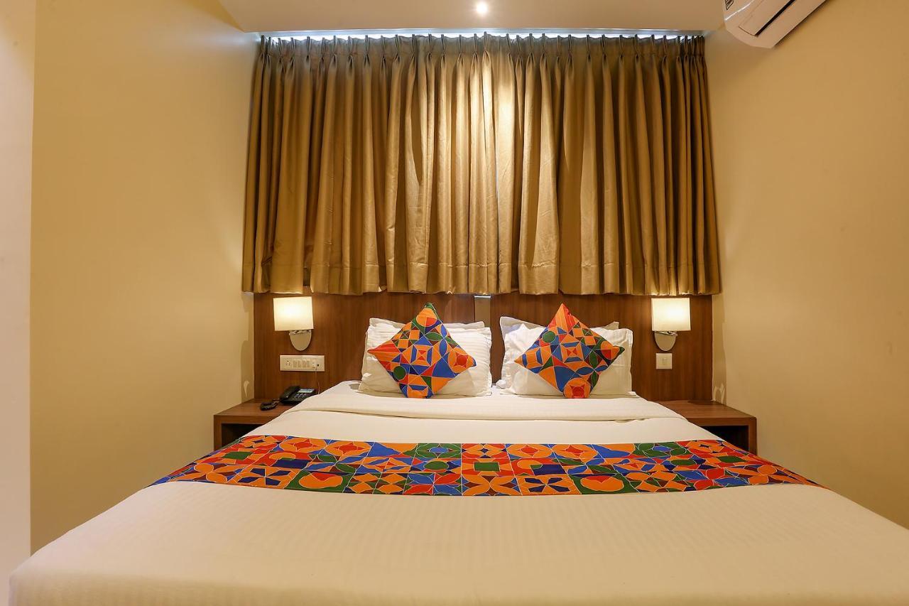 Fabhotel Royal International 孟买 外观 照片