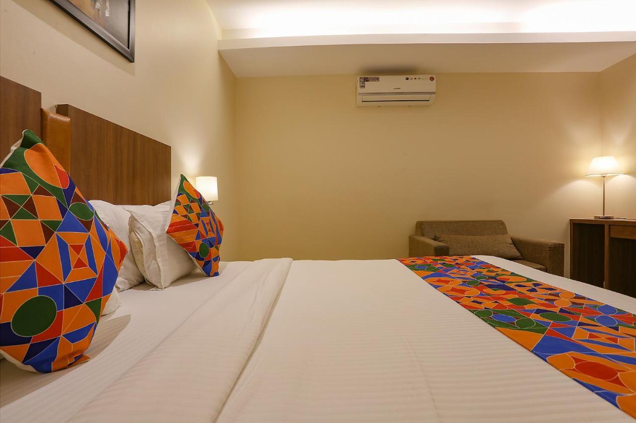 Fabhotel Royal International 孟买 外观 照片