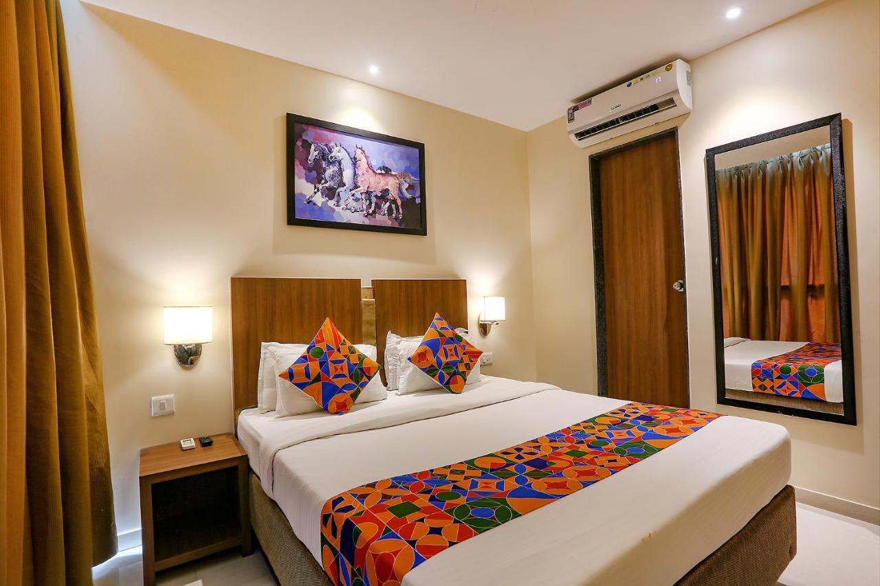 Fabhotel Royal International 孟买 外观 照片